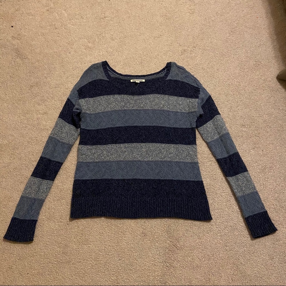 Multi-blue colored sweater